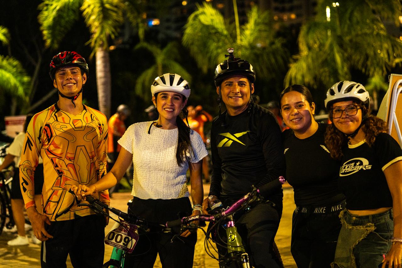 uploads/6/32/01 (2974).Jpeg